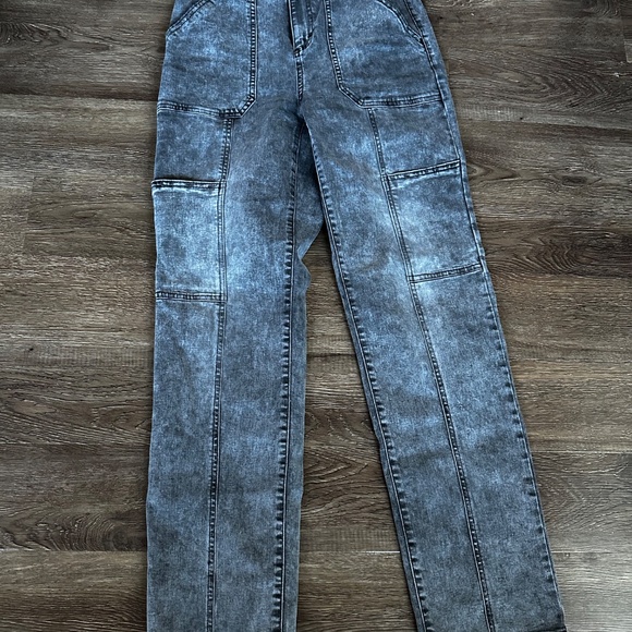 Women’s INC Gray Washed Jeans Size 6/28 - Picture 2 of 4